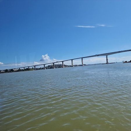 Flat Na Praia Da Costa 维拉维尔哈 外观 照片